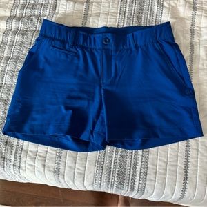 Under Armour women’s fitted heatgear shorts. Size 4